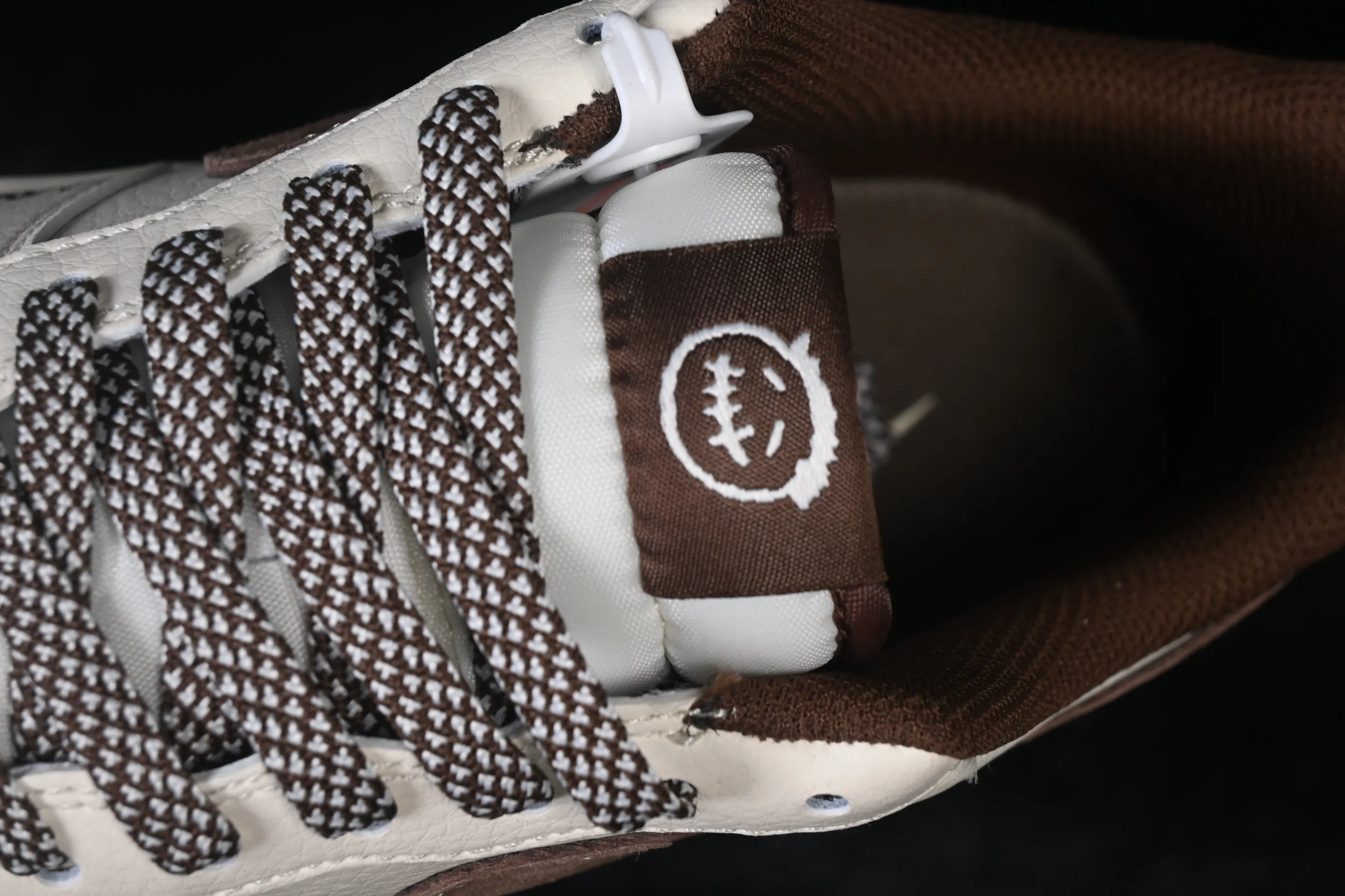 All categories Nk Air Force 1 Air Force series Nk Air Force 1 Low Air Force low top Nike Air Force 1'07 Low Ghostface joint white brown suede Air Force 1 low top casual sneakers XD9314-614